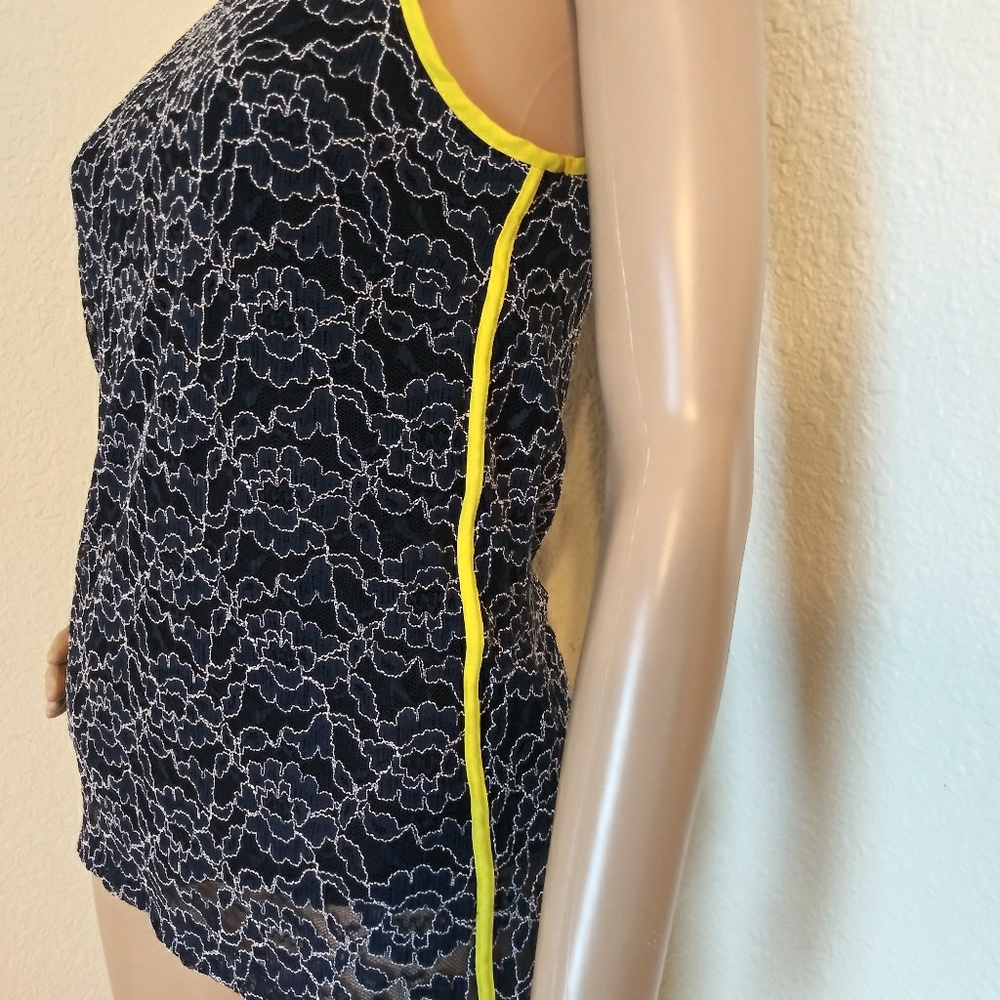 Banana Republic floral lace tank